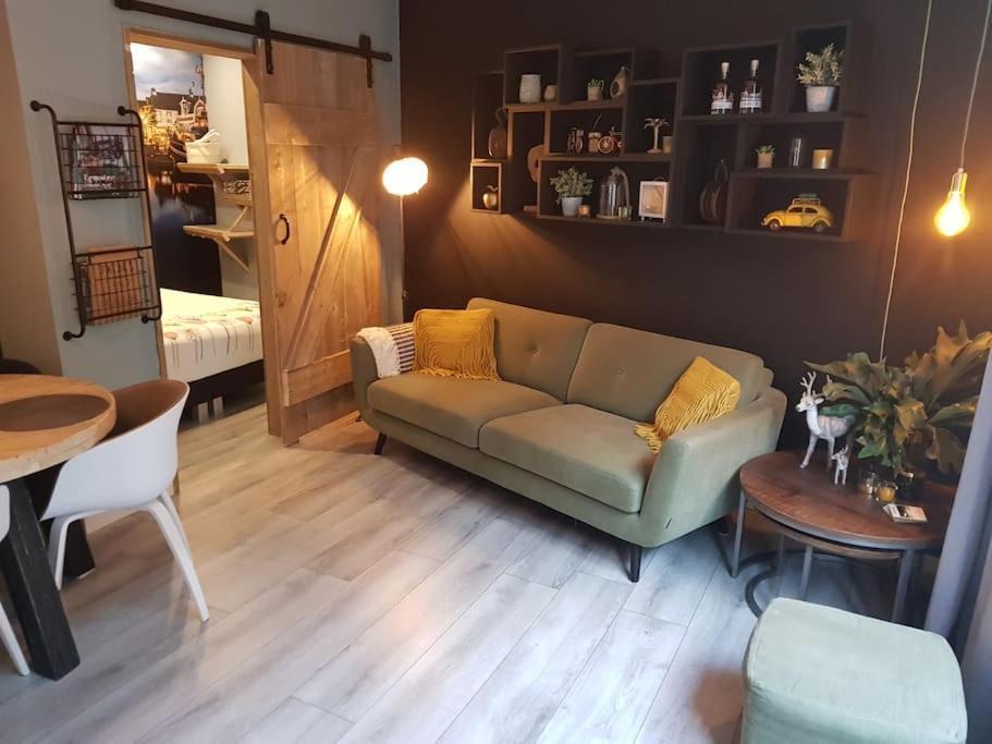 Appartement De Oliekan Medium Lemmer Eksteriør bilde