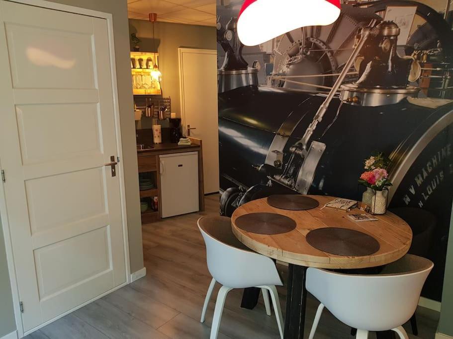 Appartement De Oliekan Medium Lemmer Eksteriør bilde